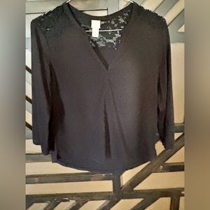 H&M lace shirt